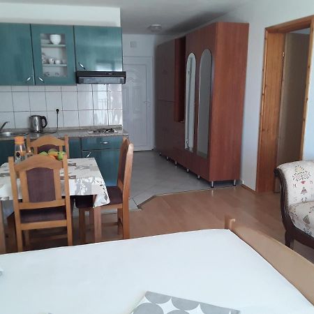 Zaton Apartmani M. Ilesh Extérieur photo
